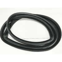 Mercedes Benz W115/8 W113 W114  Front Windscreen Rubber Seal  - Takes Chrome